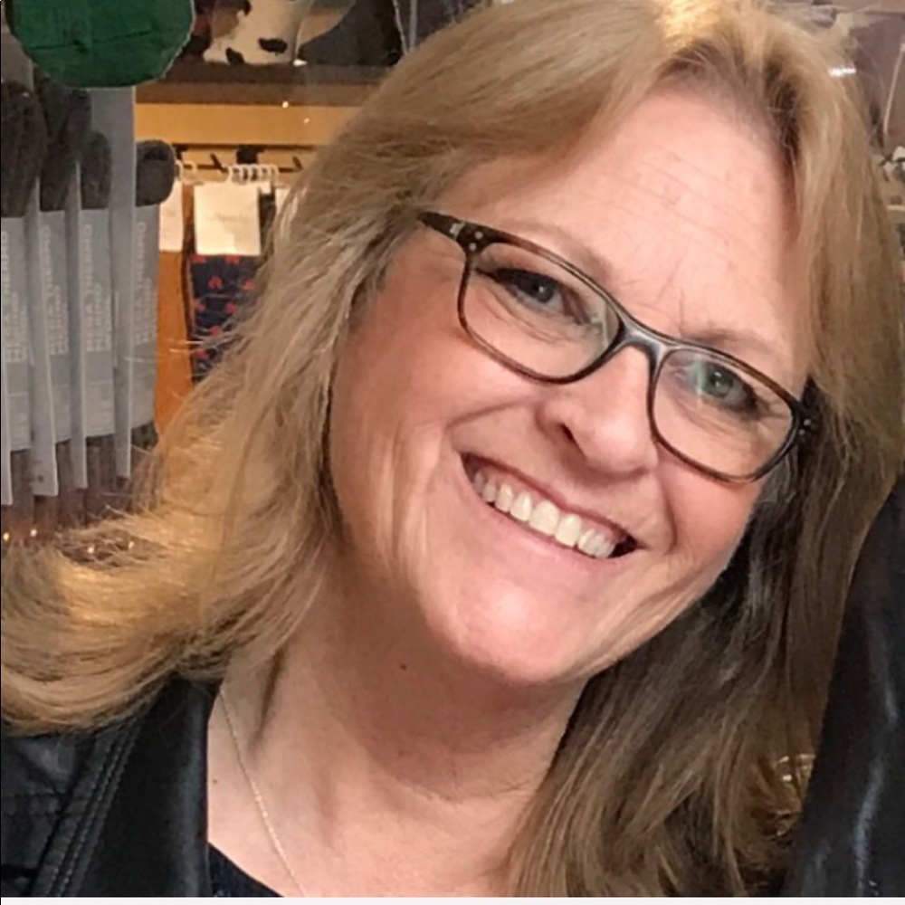 Meet your Posher, Karyn